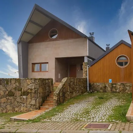 Holiday home Retiro Do Burel Cortes do Meio